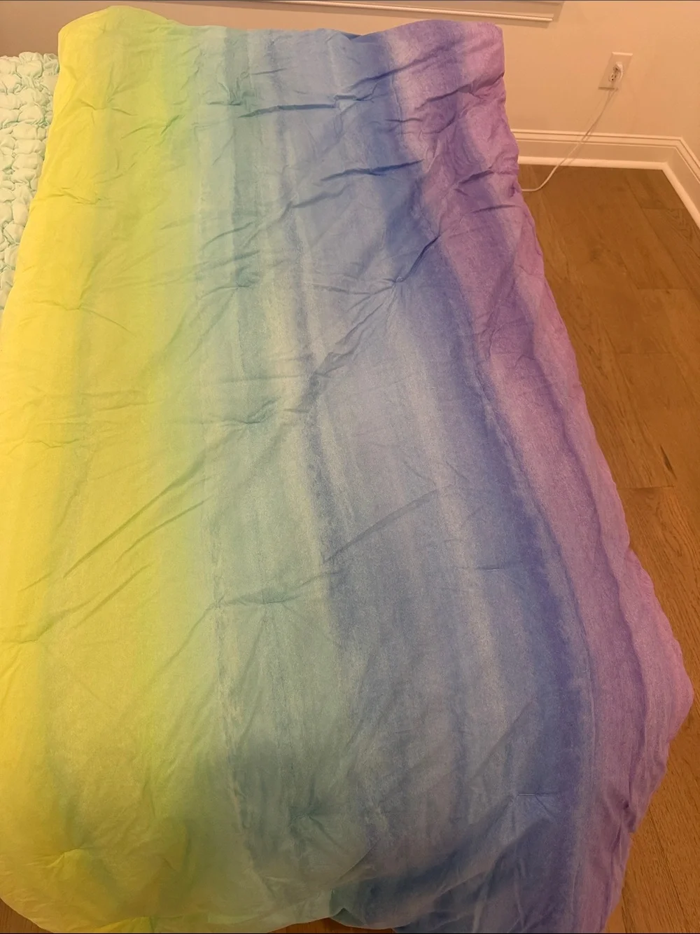 Pottery Barn Teen Ombre Rainbow Comforter in Yellow, Green, Blue, Purple